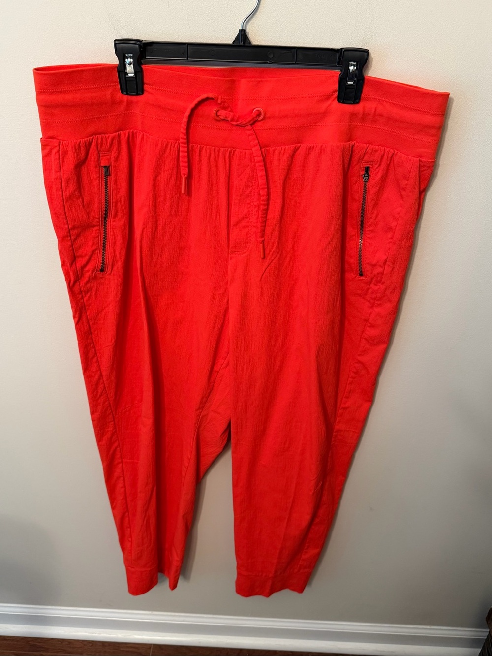 Athleta Trekkie North Joggers size 18 in Orange